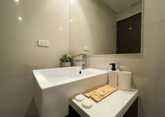 アパート Bts Thong Lo L Large 60 Sqm L Pool And Gym L Sontana