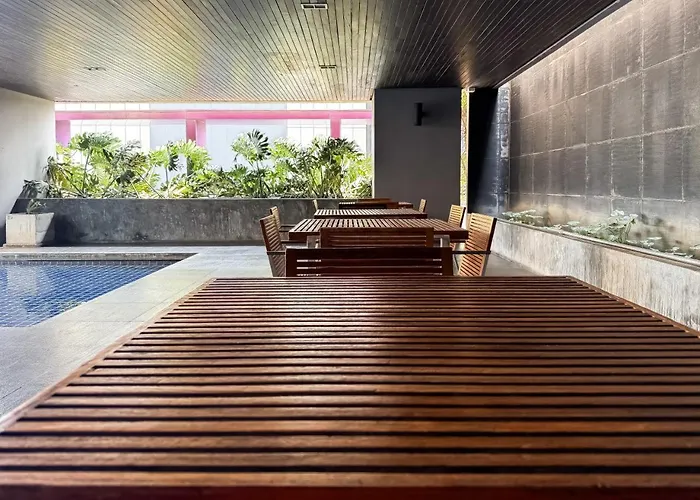 Bts Thong Lo L Large 60 Sqm L Pool And Gym L Sontana アパート